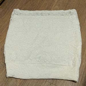 Lace mini skirt